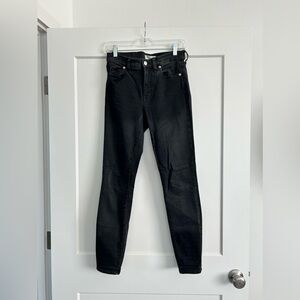 Madewell High Riser Skinny Jean in distressed black size 27